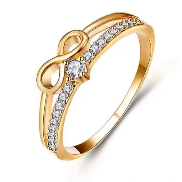 14k Gold Dainty Ring - Picture 4 of 9